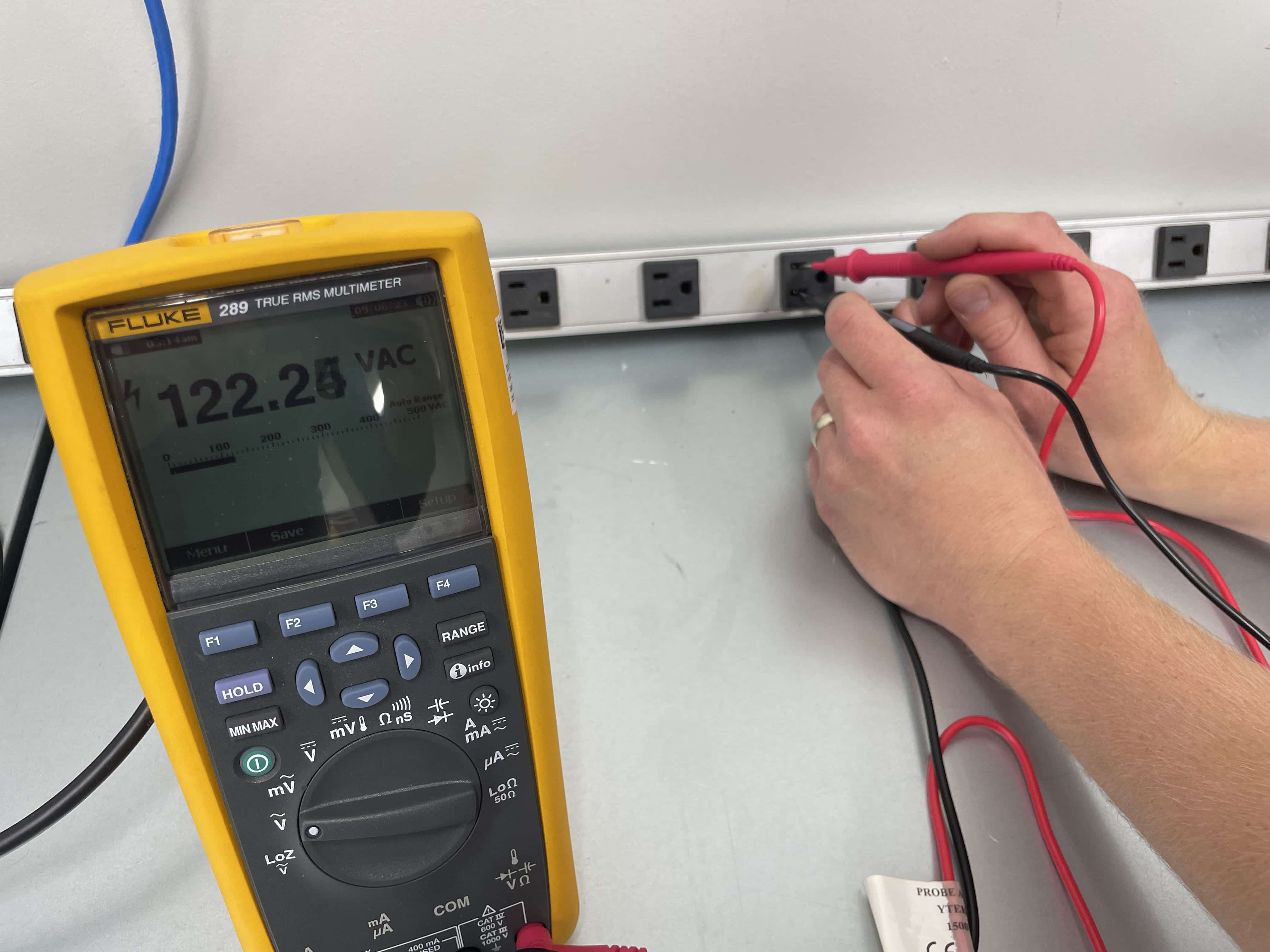 How to Use a Multimeter - Testing an Outlet With a Multimeter